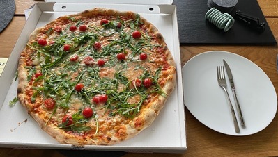 Pizzeria Chili Fürth Steinofen-Pizza