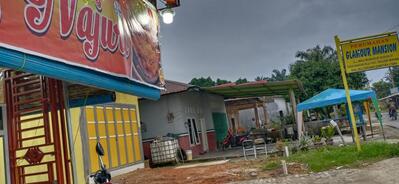 Ayam Penyet Najwa Paket 10.000 gratis minuman dingin