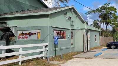 The Chassahowitzka River Lodge Bar & Grill