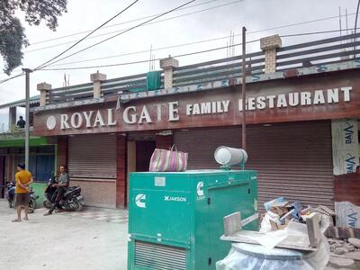 Royal gate family Restaurant
