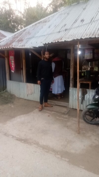 ইমরান ষ্টোর