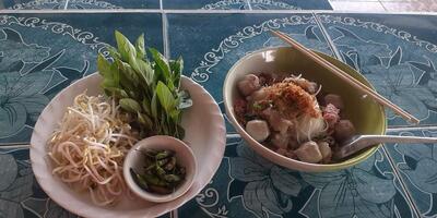 ก้วยเตี๋ยวเนื้อ