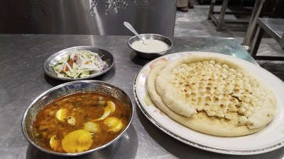 Waheed Abbas Restaurant ( Boota Nashte Wala )