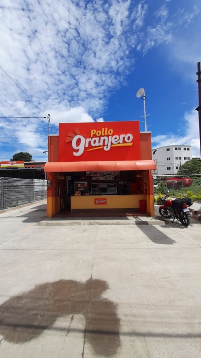 Pollo Granjero AutoServicio