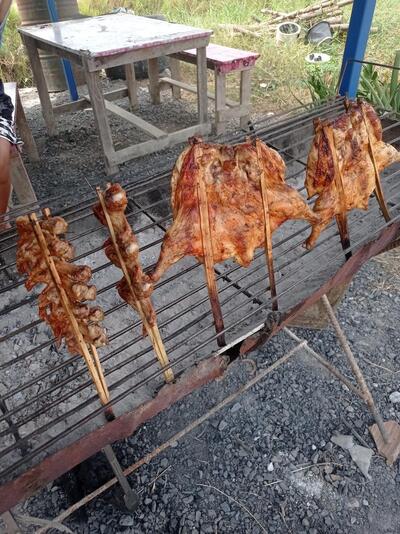 ร้านไก่ย่างวิเชียรบุรีแม่เจี๊ยบ