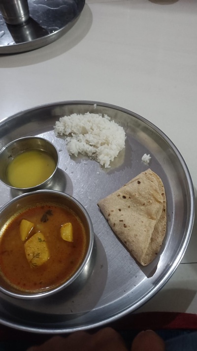 POOJA MESS & LODGING