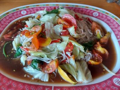 ร้านแจ่มใสคอฟฟี่(ขนมจีนบีบสด)