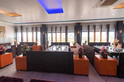 Apna Restaurant Restaurant Bar Banquet
