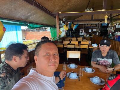 Lanna house boat(Mae Ngat Dam)