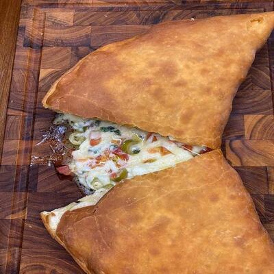 Henriq's Pizza Frita