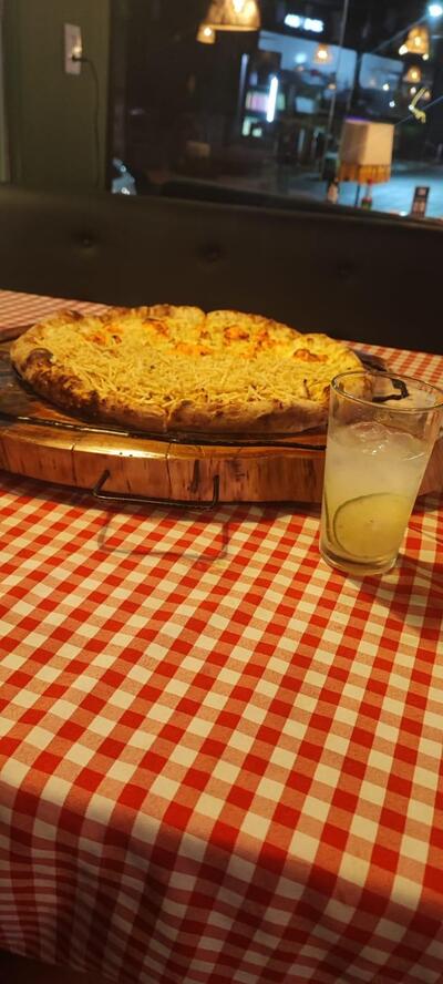 Medeiros La Pizza Piracanjuba