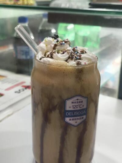 Momo Street - Momo, Rolls & More