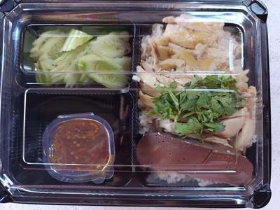 ร้านก๋วยเตี๋ยว&ผลไม้เจ๊ยิ่งลักษณ์