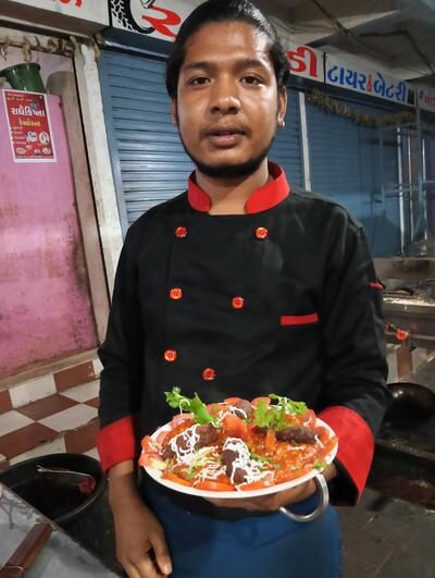 राधेकिष्ण होटल