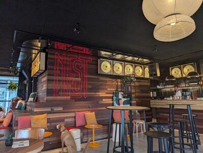 NEST Café • Lokal • Bar