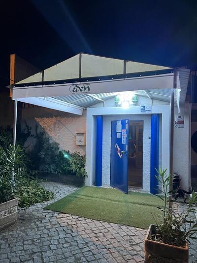 Eden Place Bar e Club