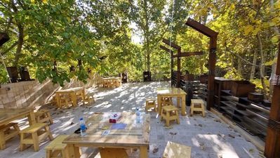 رستوران گردشگری قلات