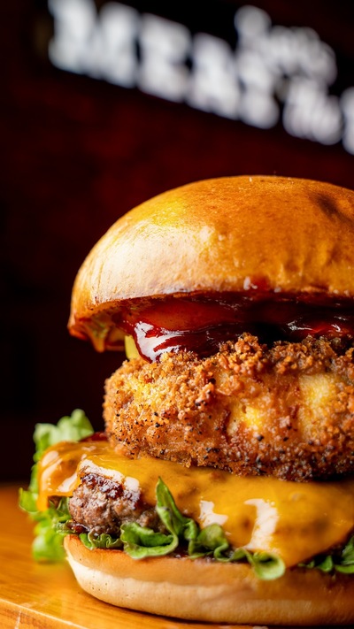 Meat The Bun (Red Deer)