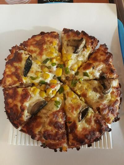 8 Fast Food Restaurant