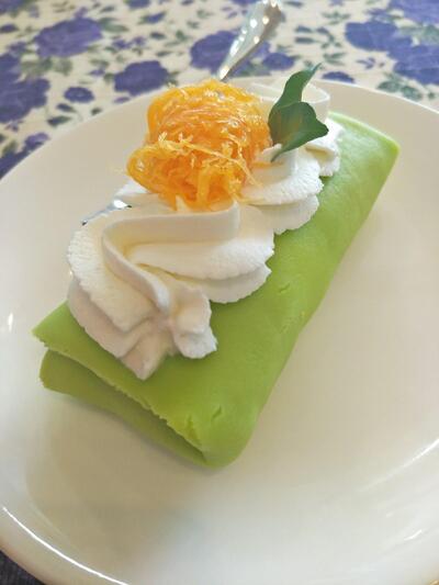 Ploychompoo homecake cafe
