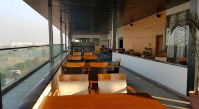 Horizon : The Rooftop Restaurant photo