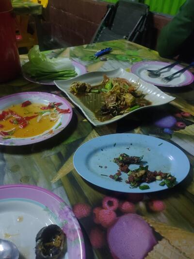 ร้านลาบอีสานพาแซบ ป้าอ้อ/น้าแหง