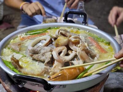ร้านหมูกะทะลงพุง
