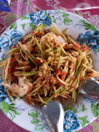 เครป ยำ ป้าต้อย แซ่บสุดในย่านนี้