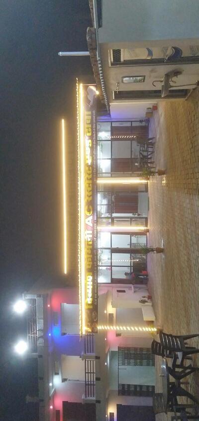 Divyansh family Ac restaurant and dhaba khajuri Mishra petrol pump khajuri Mirzapur Varanasi