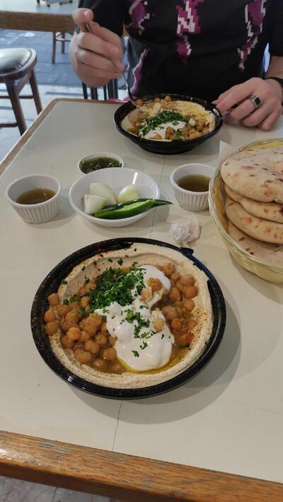 החומוסייה של יניב
