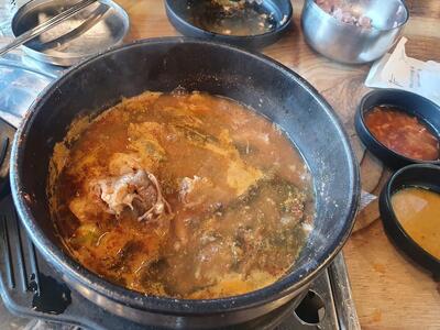 돈애랑장터순대국감자탕 서산점
