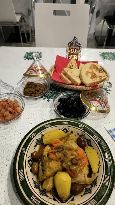 Ristorante Casablanca Cucina Tipica Marocchina Aperto Pranzo e Cena anche a Ramadan