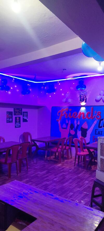 Friends Cafe