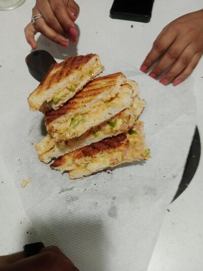 Canadian Pizza Burger