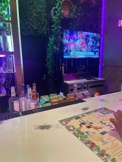 La lola bar