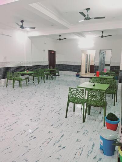 Sun N Moon LineHotel & Restaurant