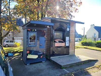 Pizz'atao Baud - distributeur de pizzas artisanales 24/24.