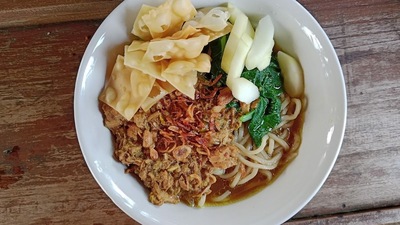 Mie ayam & pangsit sederhana