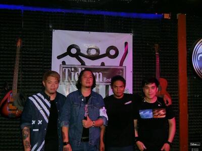 ร้านติดลม