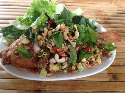 ร้านป้าไพ ลาบก้อย