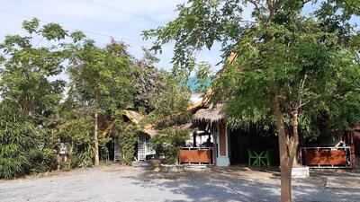 ร้านอาหารครัวช่างมืด