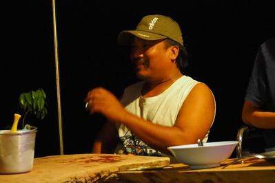 ร้านเพลงเบาปั่นเหล้าคิดถึงเธอ