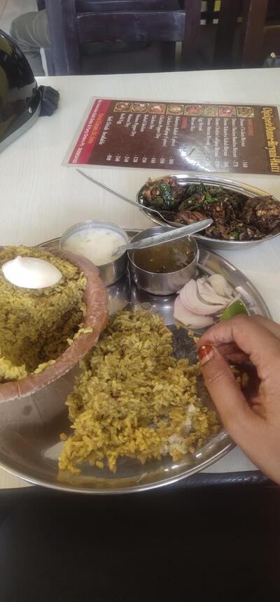 Chickpete Donne Biryani Hatti