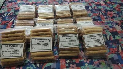 Produsen Kue Semprong "Adeeva"
