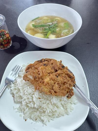 ร้านพี่อี๊ดอาหารตามสั่ง