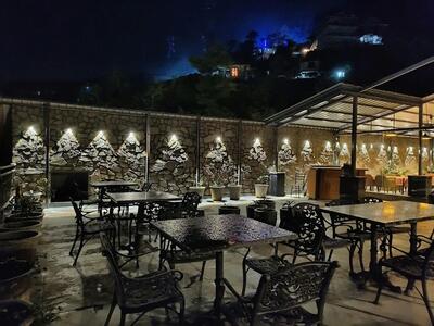 Bizzo Café, Chail