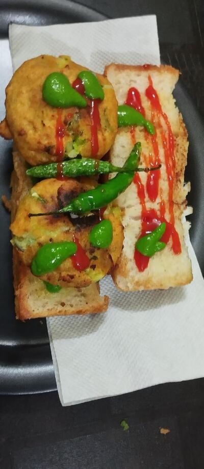 Shravani Pure Veg Restaurant And Special Misal House