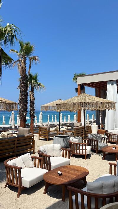 NALU Beach Bar & Lounge Lukove.