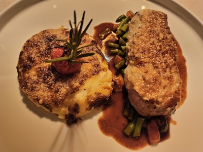 Pippos Mountain Lodge great Food, Suites & Farm