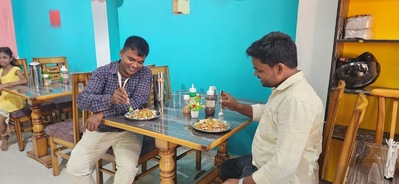 देसी विदेश रेस्टोरेंट बिरियानी हाउस